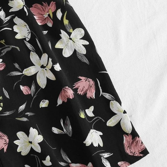 Women's Romper Black Pink Floral Print Romper MEDIUM (4-6 US) - Picture 4 of 8